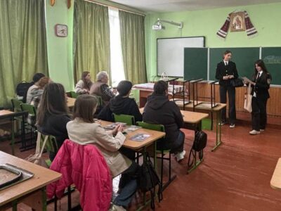 Студенти діляться досвідом навчання в атмосфері довіри та підтримки.