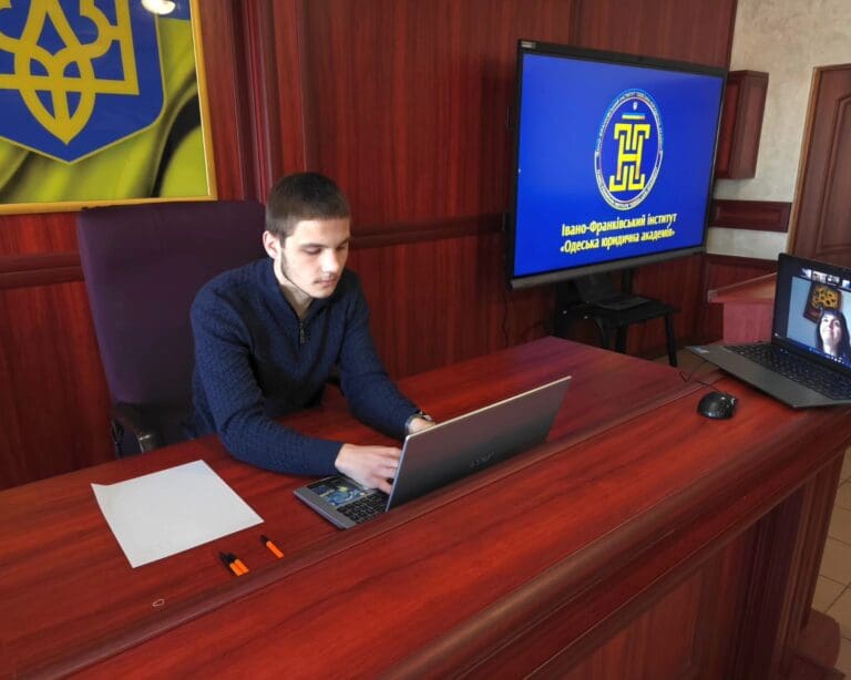 5 березня 2026 року відбувся фінальний, всеукраїнський етап XXVI Міжнародного конкурсу з української мови імені Петра Яцика, участь у якому взяв студент 3 курсу Івано-Франківського інституту «Одеська юридична академія» Євген ЖУРАКОВСЬКИЙ.